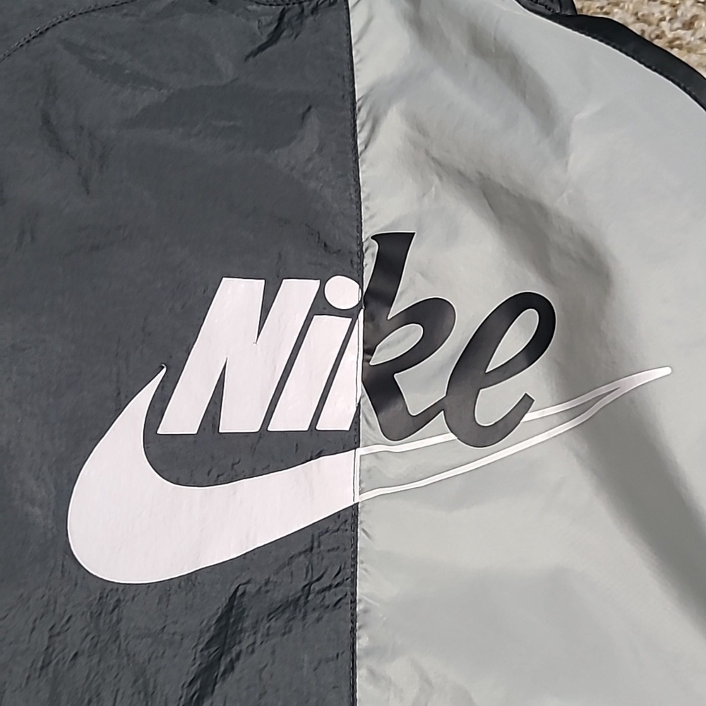 Nike Windrunner Jacket - Picture 9 of 9
